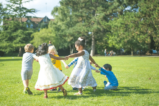 kids spinning